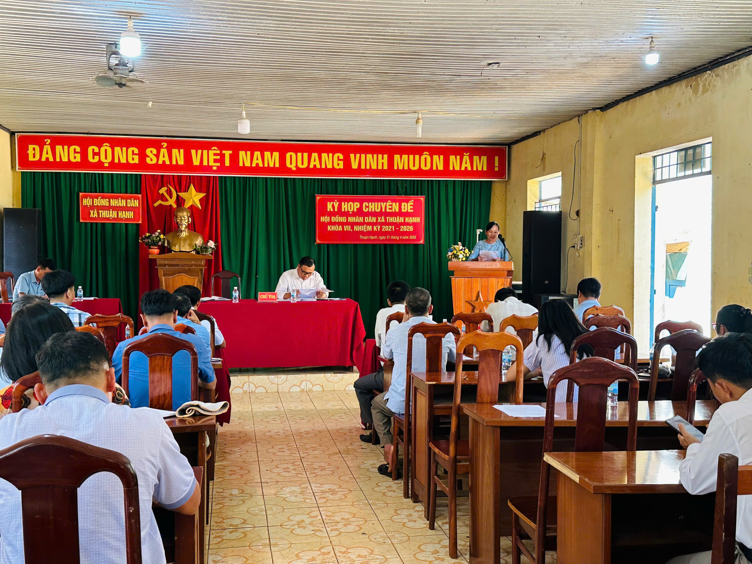 HỘI ĐỒNG NHÂN DÂN XÃ THUẬN HẠNH TỔ CHỨC KỲ HỌP CHUYÊN ĐỀ HĐND XÃ KHOÁ VII - NHIỆM KỲ 2021 - 2026