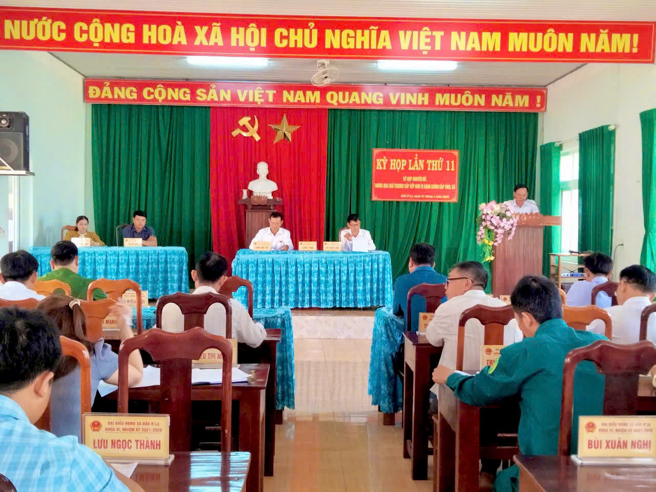 Anh-tin-bai