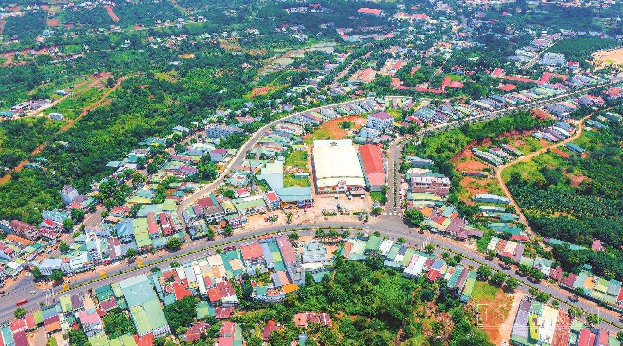 trung-tam-huyen-dak-rlap3.jpg